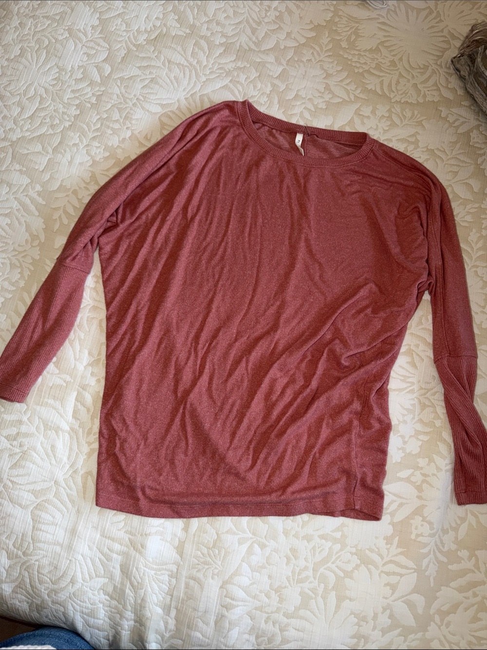 BE COOL Women's Long-Sleeve Tee in Mauve Rose